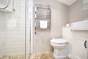 En-suite- click for photo gallery